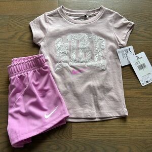 NWT Nike Toddler Set size 3T
